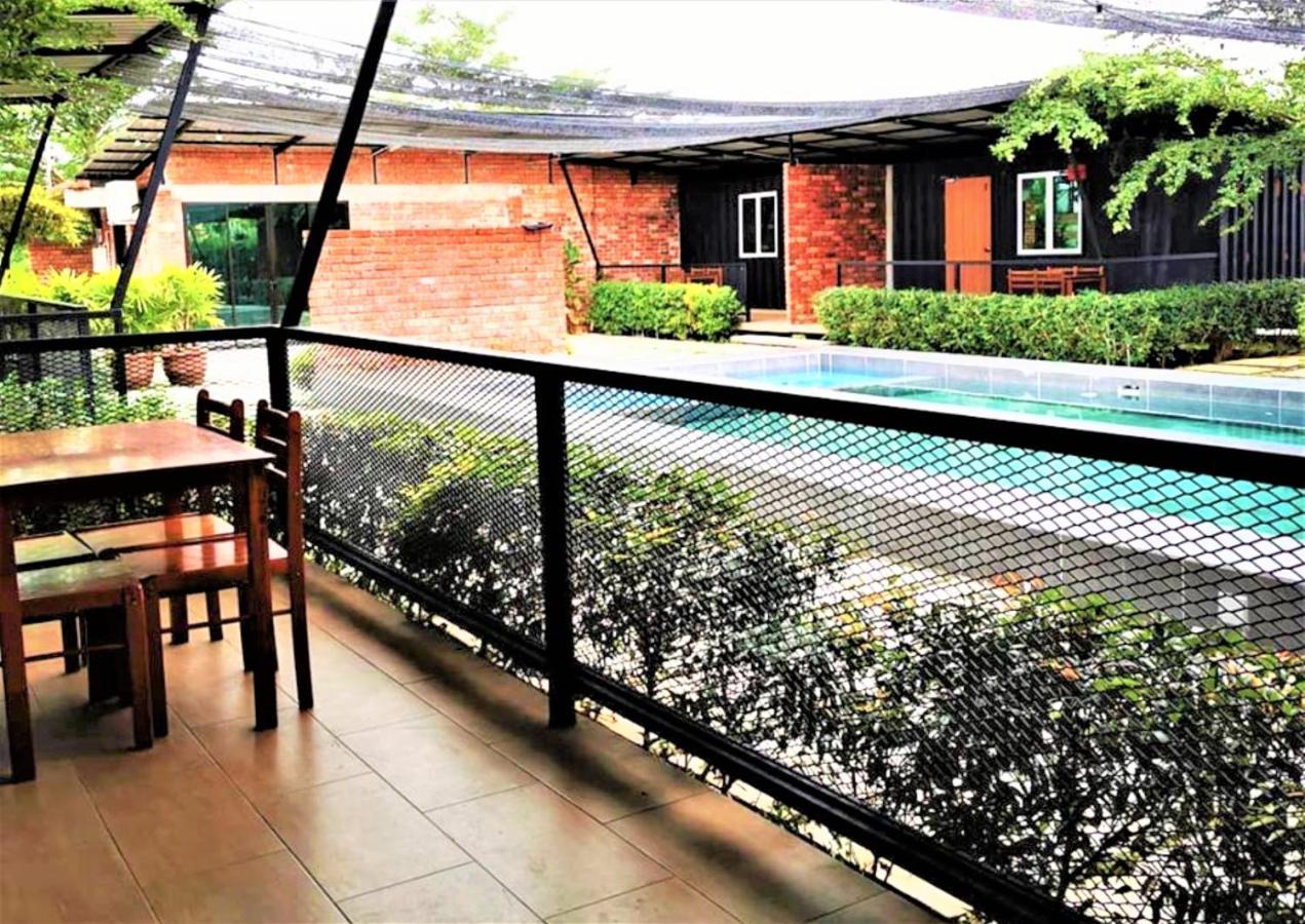 Petak Padin Cottage By The Pool, Kepala Batas  Εξωτερικό φωτογραφία