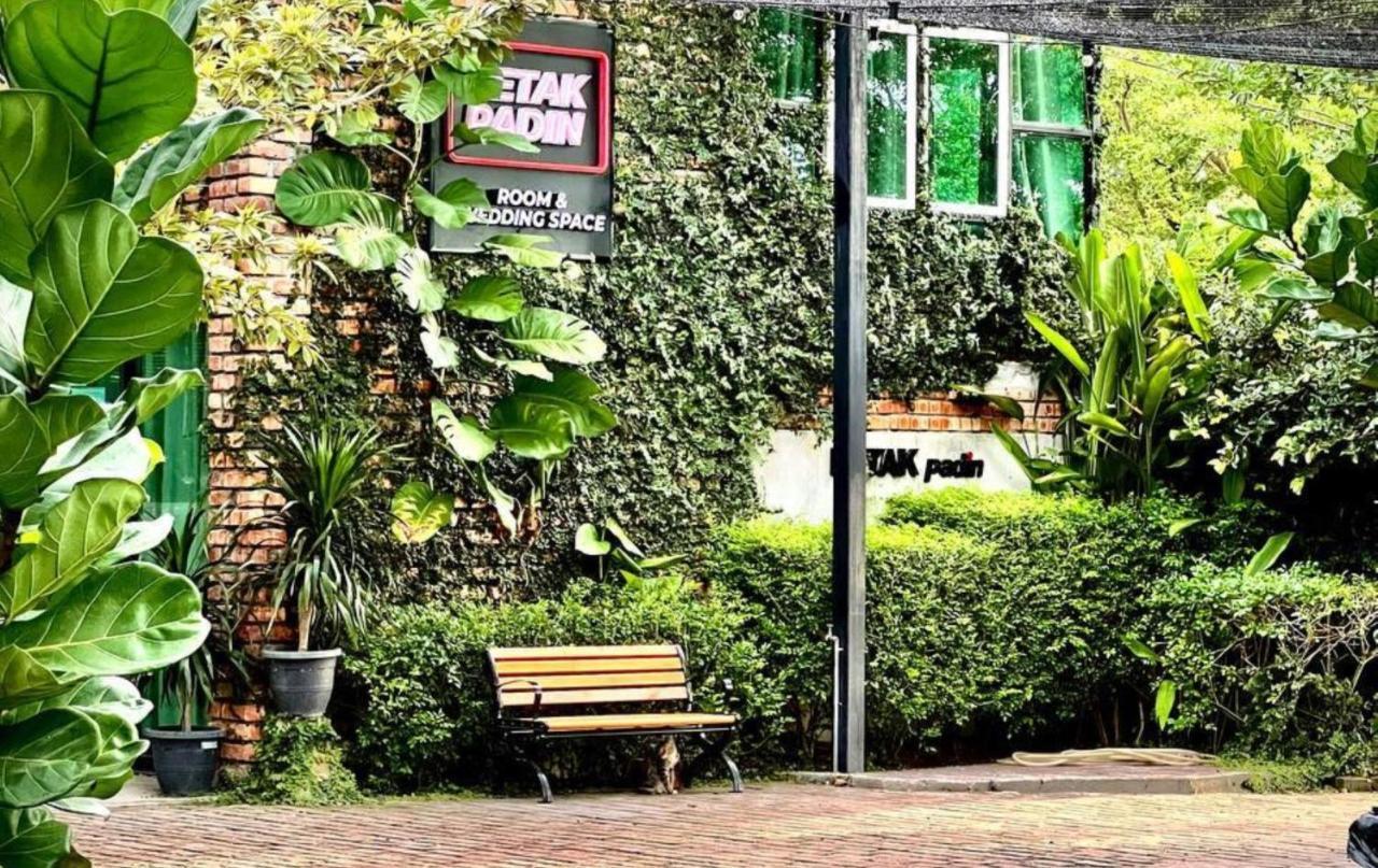 Petak Padin Cottage By The Pool, Kepala Batas  Εξωτερικό φωτογραφία